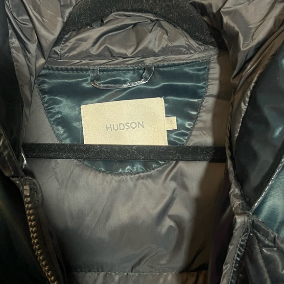 COPY - NWT, Hudson Puffer Coat, Jacket.  Small, Crop.  Black/Teal.  $85. - Picture 5 of 6